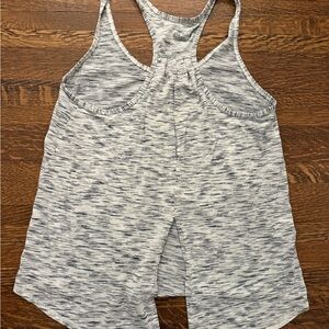 Lululemon Gray and White Racerback Tank Top - Medium size tags removed